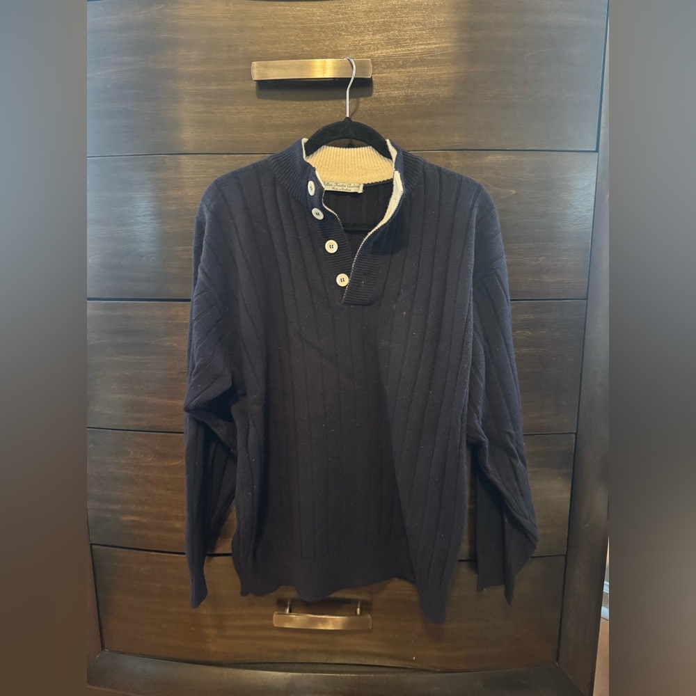 GILLIAN HUNTER COLLECTION 100% CASHMERE NAVY SWEATER MENS SIZE LARGE